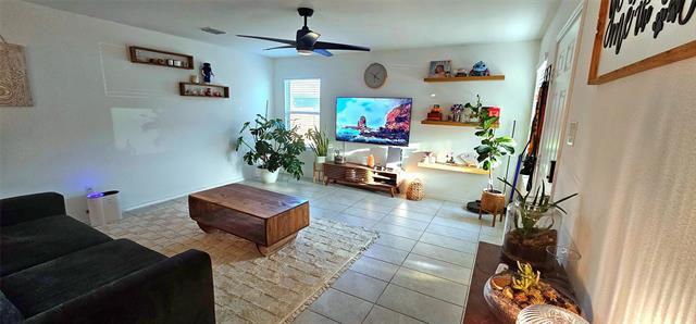 Foto del edificio - 2704 Slatewood Dr