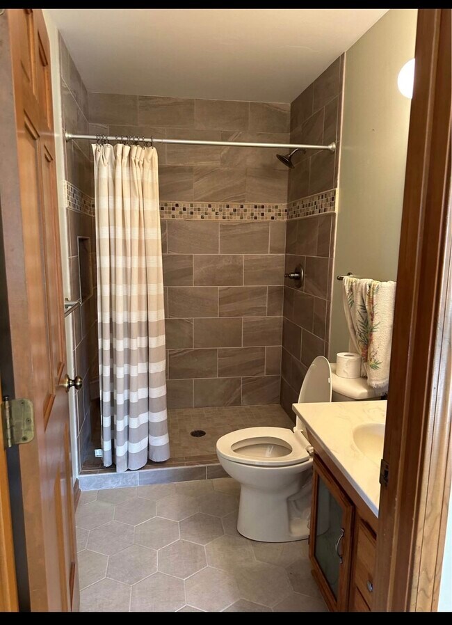 segundo baño - 10929 Lincoln Hwy E