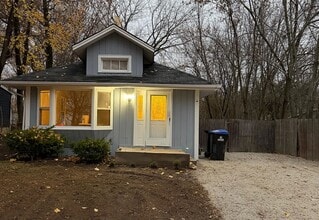 Building Photo - 24684 W Lake Shore Dr