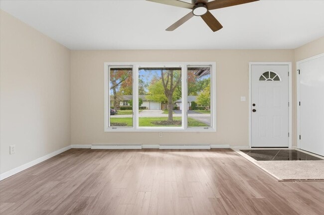 Building Photo - 2124 Burr Oak Ln