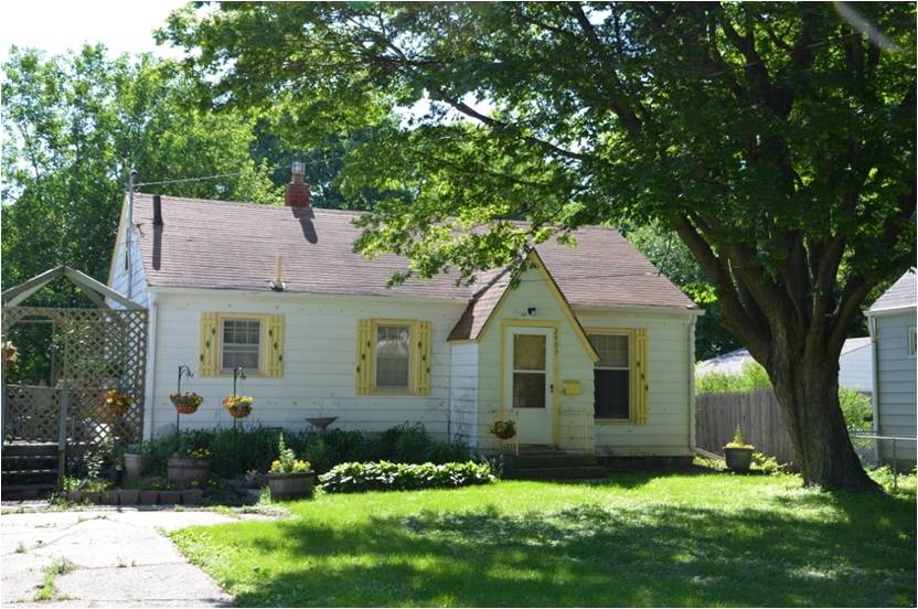 2403 47th St, Des Moines, IA 50310 House Rental in Des Moines, IA