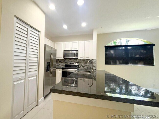 Foto del edificio - 3118 Coral Ridge Dr