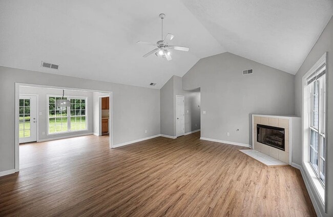 Building Photo - 7 Hartsfield Dr