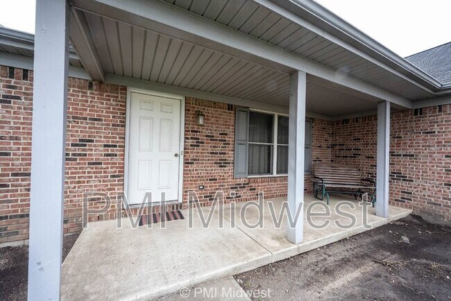 Building Photo - 3004 N 500 W Rd