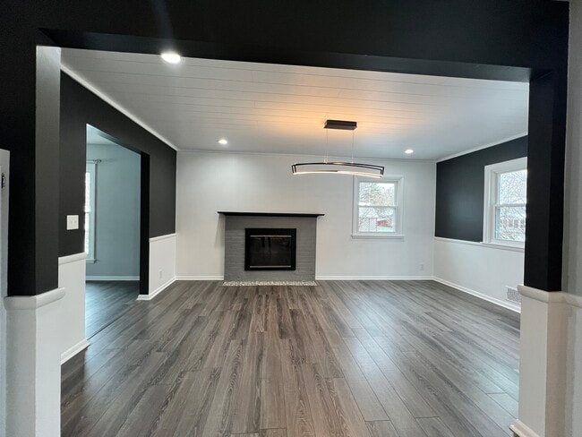 Dining Area - 2247 Cambridge Dr SE
