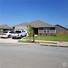 Building Photo - 1302 S Springfield Dr