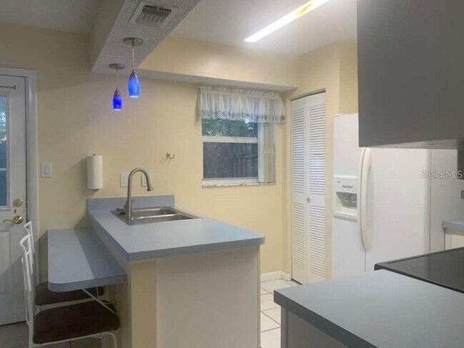 Foto del edificio - 1420 70th St N