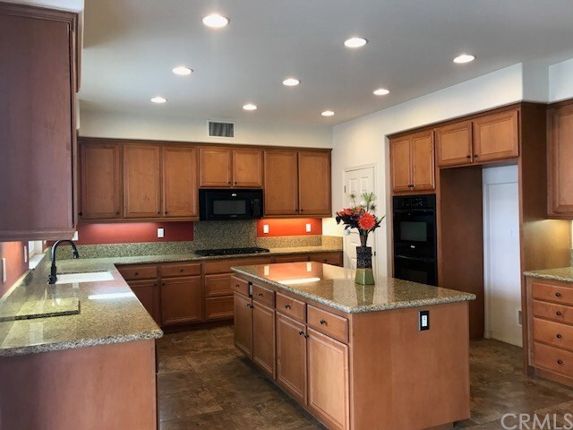 Building Photo - 12834 Mesa View Dr