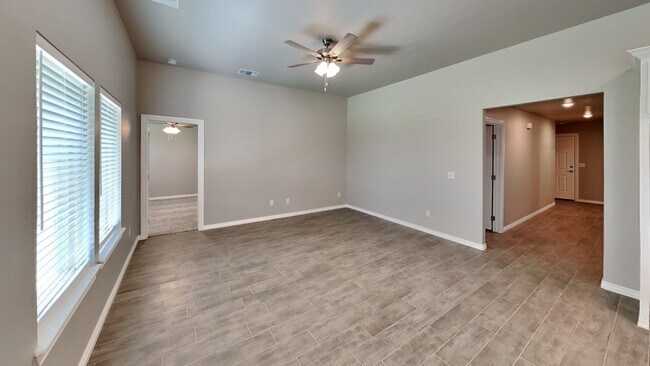 Foto del edificio - 9004 NW 127th St