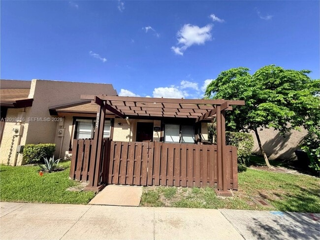 Building Photo - 8325 NW 37th Pl