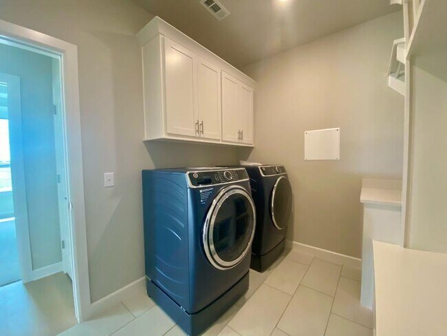 Foto del edificio - 2213 Abbott Ln