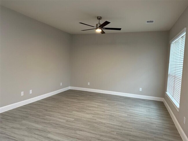 Building Photo - 2614 Appian Way
