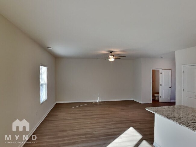 Foto del edificio - 6232 Lowe Ln