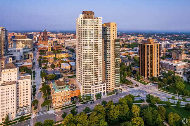 Foto del edificio - University Club Tower