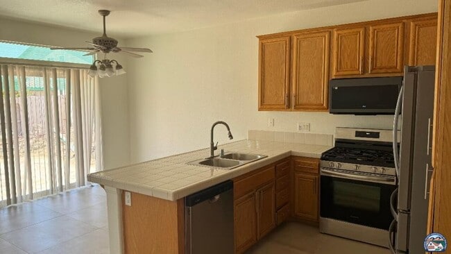 Building Photo - 1216 D Patino St
