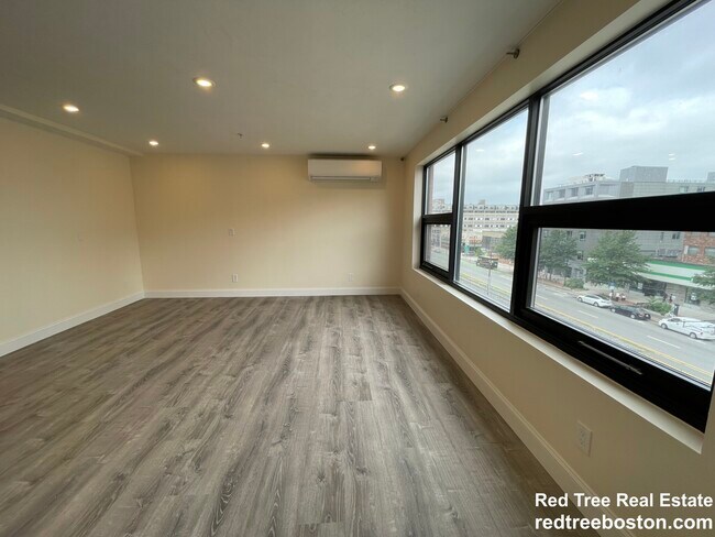 Photo - 1028a Commonwealth Ave Apartment