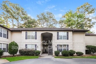 Building Photo - 208 Pipers Ln
