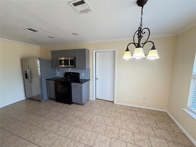Foto del edificio - 2203 Bluebonnet Dr