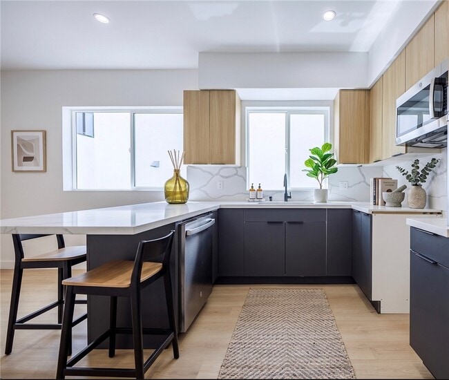 Foto del edificio - 2847 S Victoria Ave