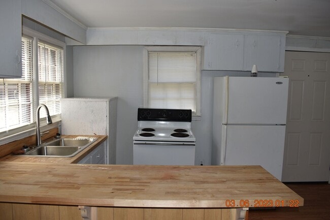 Foto del edificio - 2 Bed 1 Bathroom Single Family Home For Rent