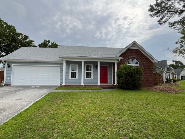 Foto del edificio - Discover this well-maintained 3-bedroom, 2-bath home in Carriage Hills