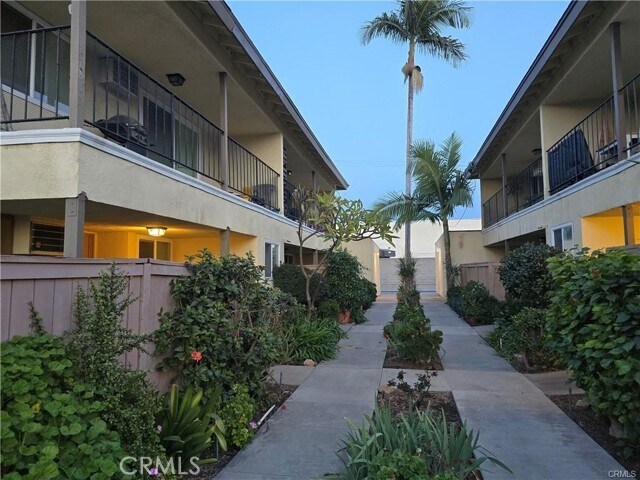 Foto del edificio - 12310 La Pomelo Rd