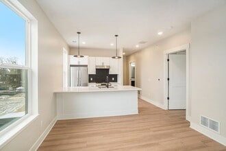 Building Photo - 3066 Fayette Ave SW
