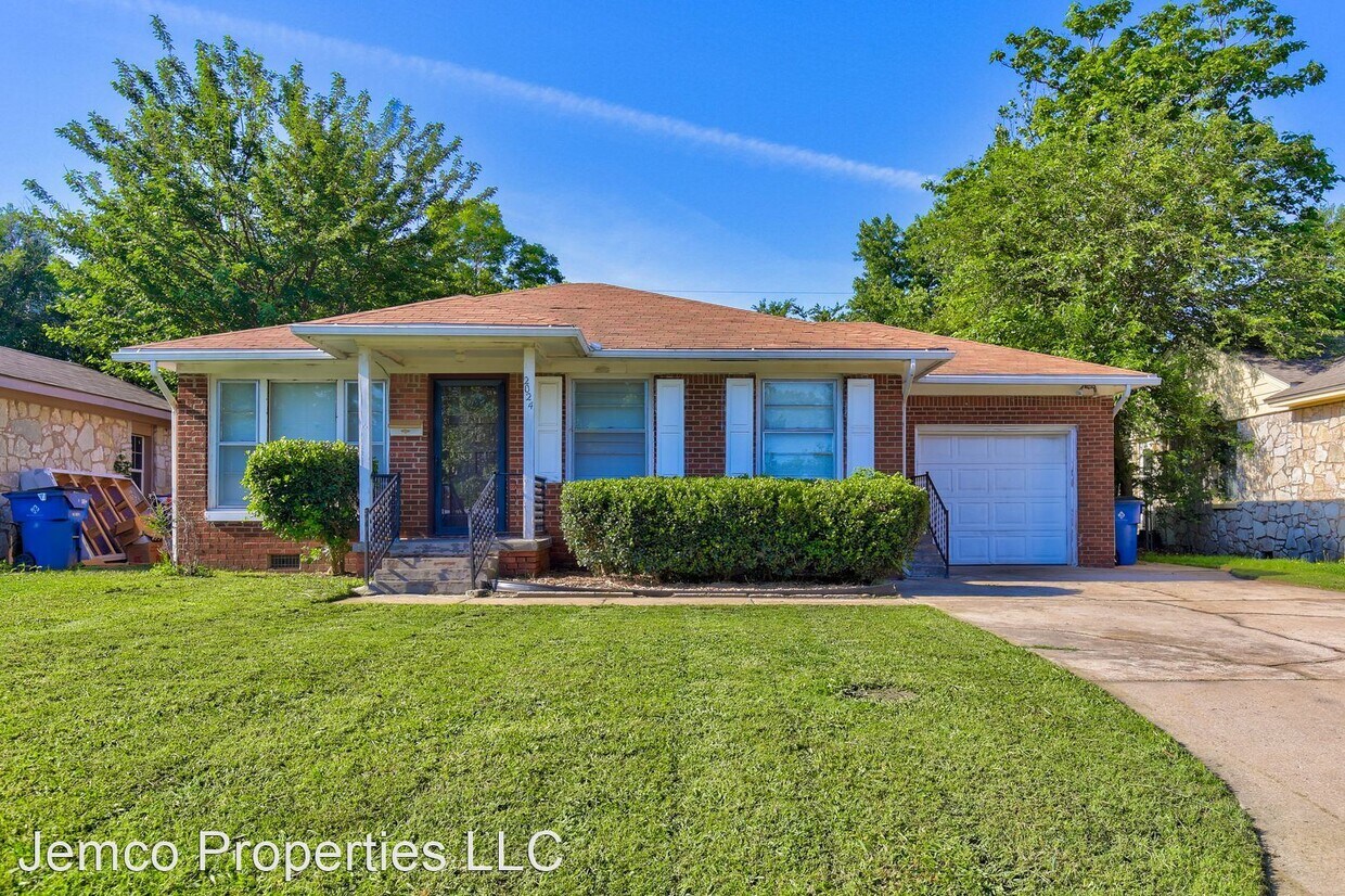 Primary Photo - 2 br, 1 bath House - 2024 Andover Court