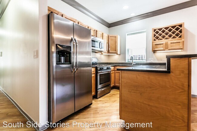 Building Photo - 4240 S Calumet Ave