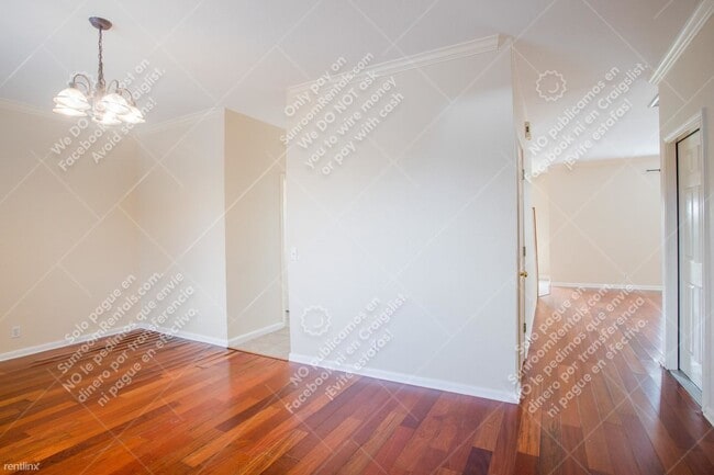 Building Photo - 3 br, 2.5 bath House - 4001 Barlow Dr
