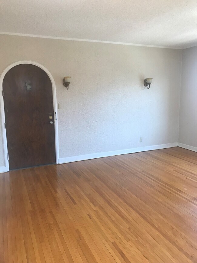 Living Room Front door - 4508 Nicollet Ave