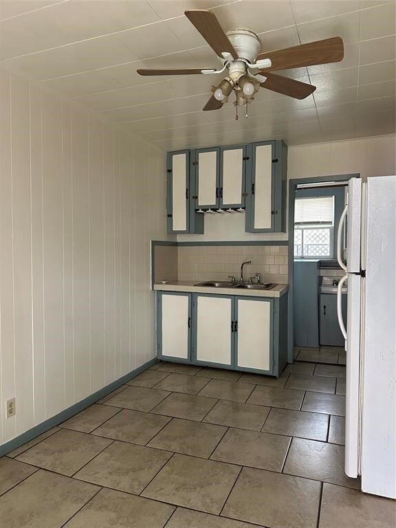 Building Photo - 708 J