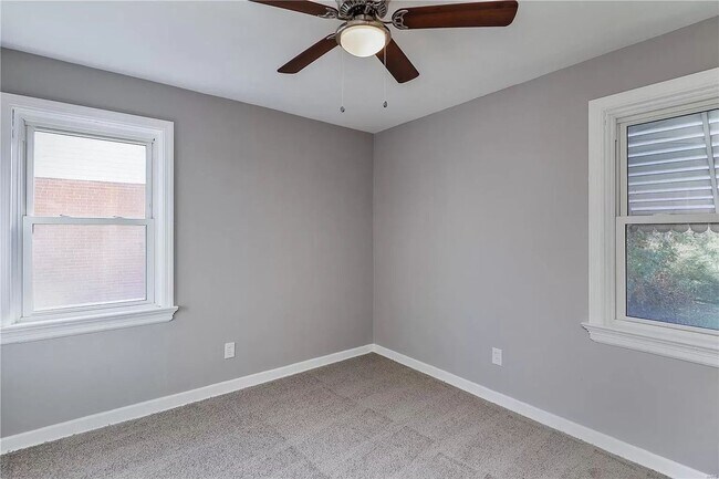 Foto del edificio - 1465 W Duchesne Dr