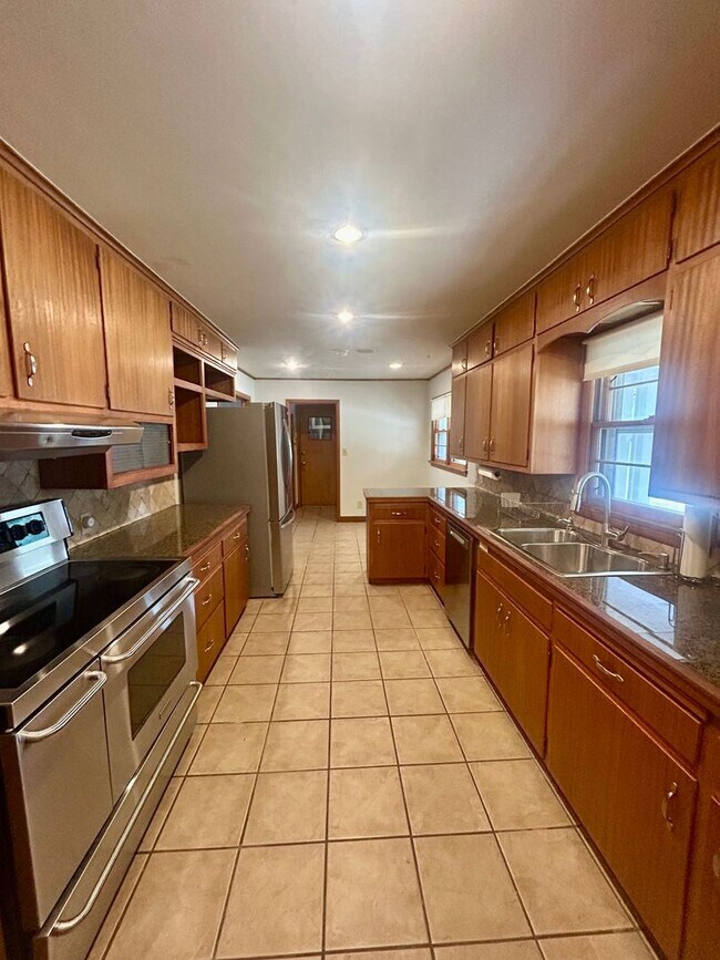 Foto del edificio - Great ranch style home located on a large ...