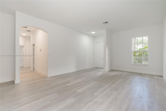 Building Photo - 4413 W Whitewater Ave