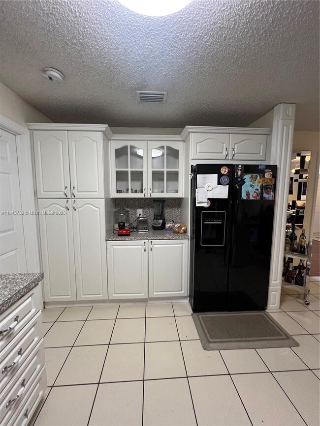 Building Photo - 5070 Ponderosa Ln