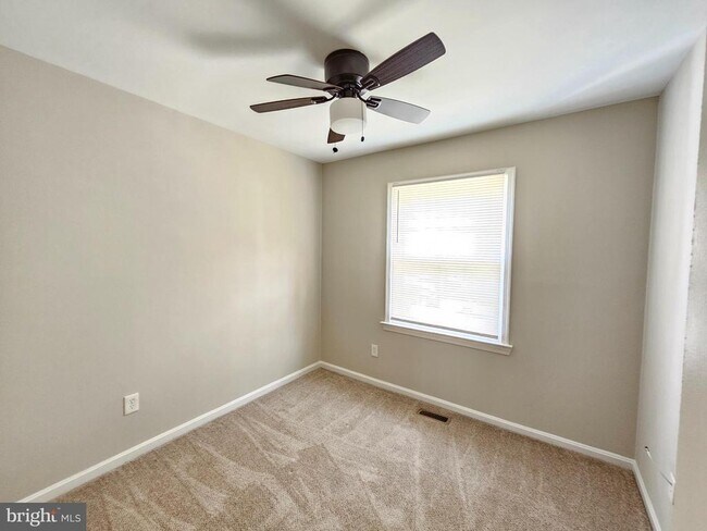 Foto del edificio - 8505 Cherry Heights Ct