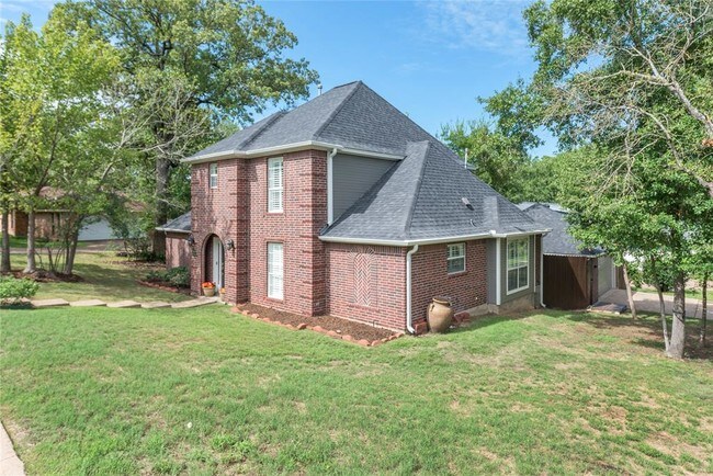 Building Photo - 1805 Amber Ridge
