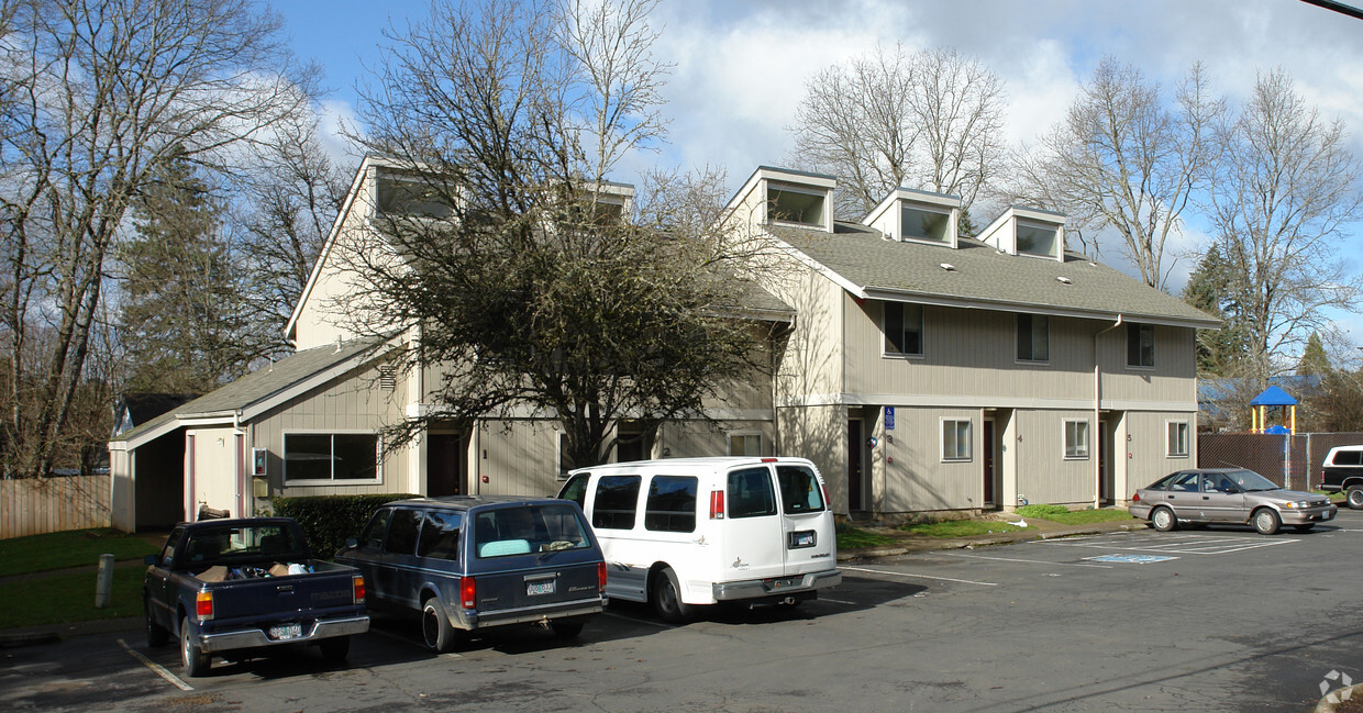 Building Photo - Sunburst Manor