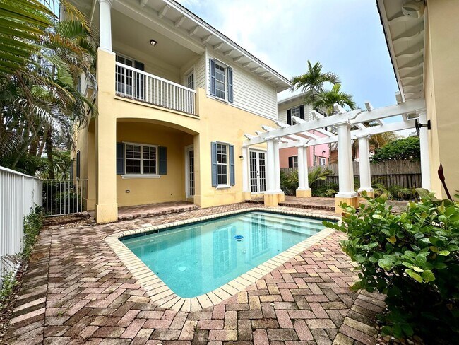 Foto del edificio - 224 W Bay Cedar Cir