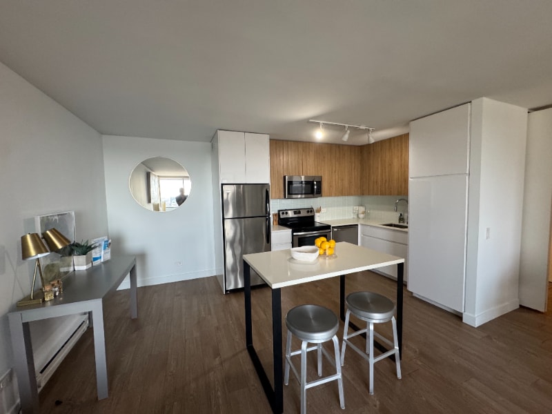 Photo - 2619 N Clark St (Chicago, IL)