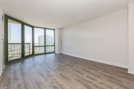 Foto del edificio - 111 W Maple St