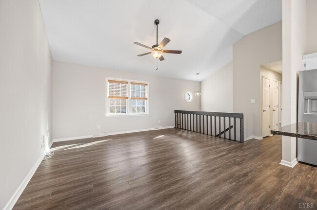 Foto del edificio - 117 Settlement Dr