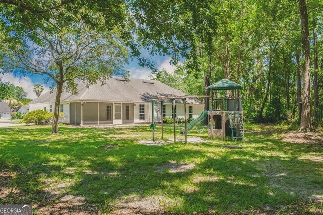 Foto del edificio - 102 Oak Grove Cir