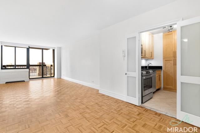 Foto principal - 1 bedroom in New York NY 10023