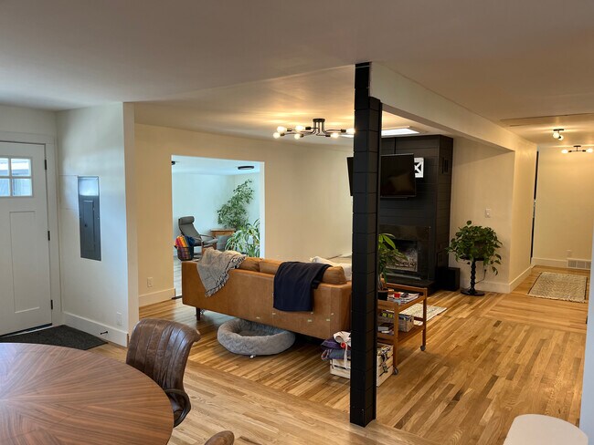 Foto del edificio - 2754 N Prospect St