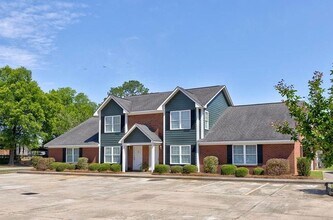 Building Photo - 2520 Barnesdale Wy