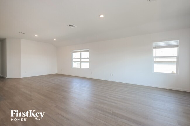 Foto del edificio - 6743 Arid Wy