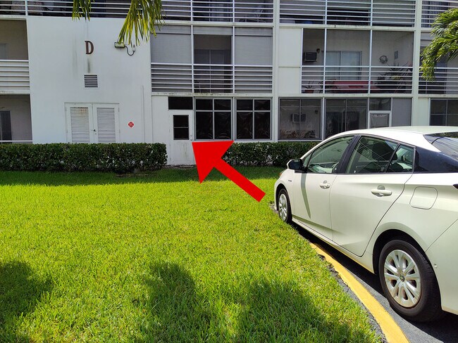 Parking - 134 Mansfield D