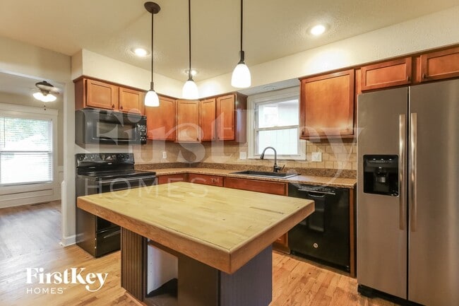 Foto del edificio - 7939 N Campbell St